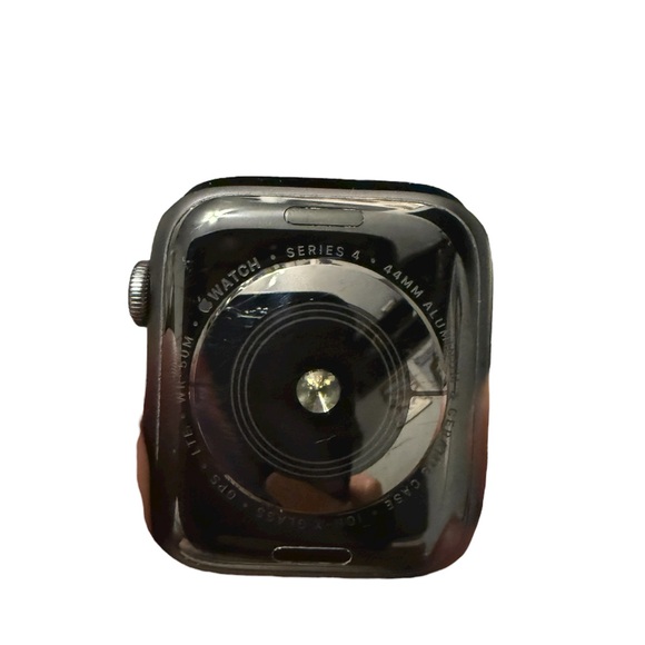 Apple Watch Series 4 Space Grey Aluminum 44mm GPS+Cellular S/M Black Sport Band - Picture 4 of 7